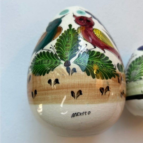 Vintage Mexican Tonala white & green birds/plants ceramic eggs lot of two - Picture 4 of 9